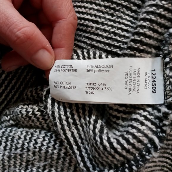 Black and White striped sweater - Picture 7 of 8